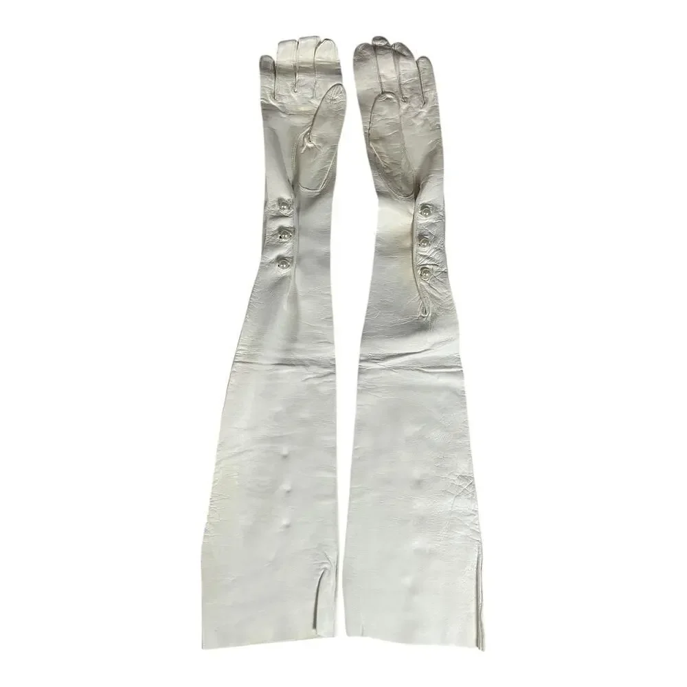 Vintage Mantessa Long White Opera Gloves Antique Soft Perl Clasp Detail X-Small